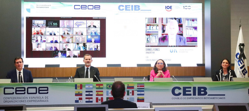 El Rey de España dialoga con 23 presidentes de organizaciones empresariales CEIB-OIE y SEGIB sobre los retos del COVID-19 en la región